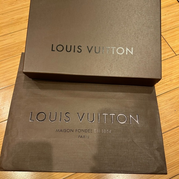 Louis Vuitton Odeon crossbody - Picture 11 of 13